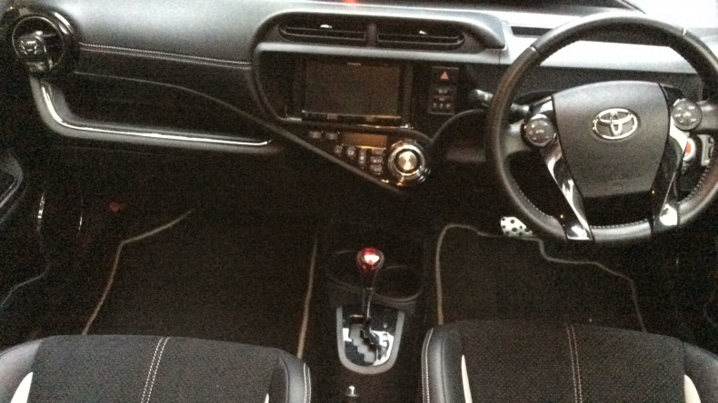 内装インパネ全体