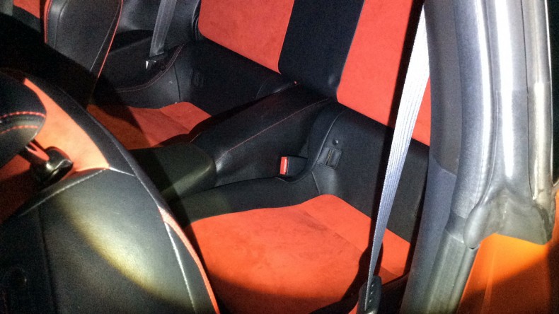 内装後方シート