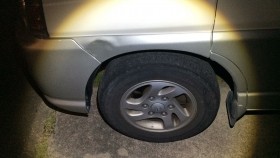 タイヤホイール前