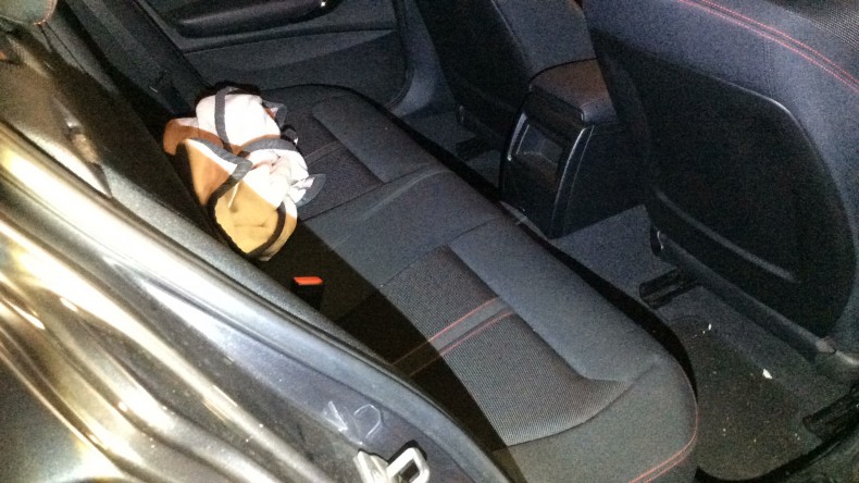 内装後方シート