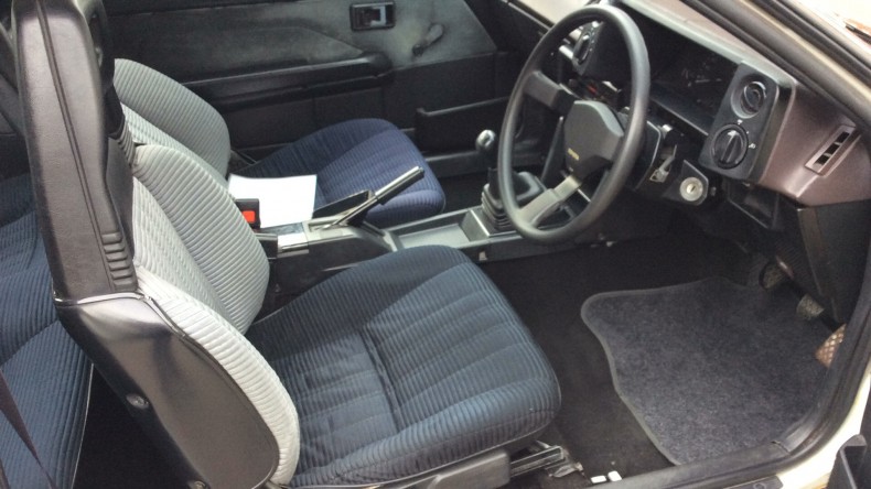 内装前方シート