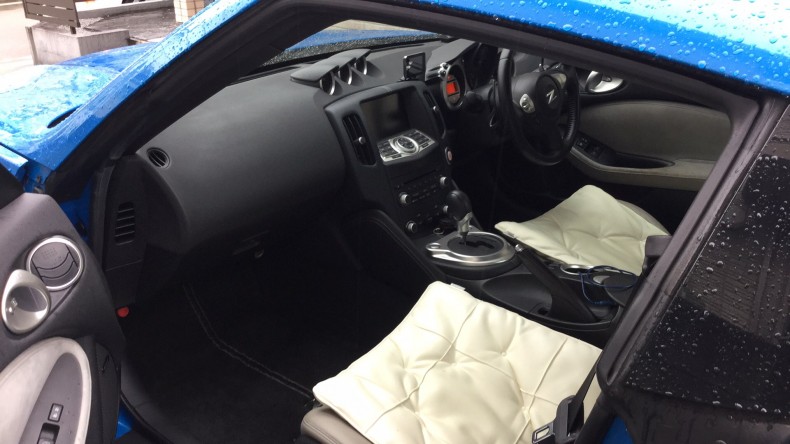 内装後方シート