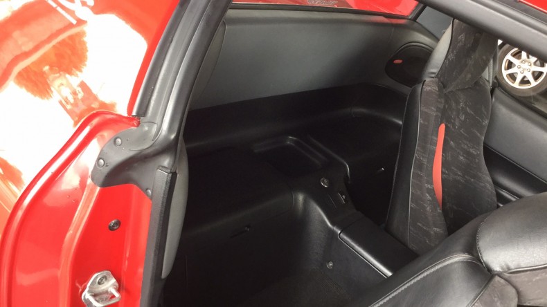 内装後方シート