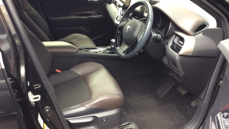 内装前方シート