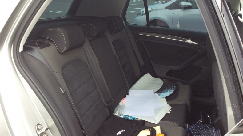 内装後方シート