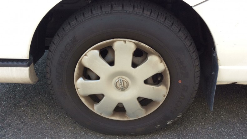 タイヤホイール前