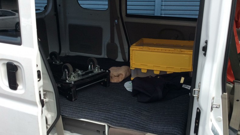 内装後方シート