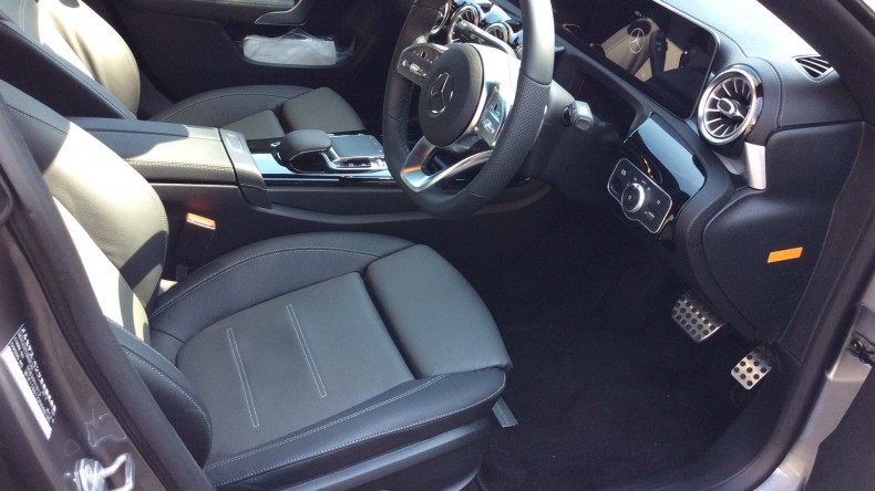 内装前方シート