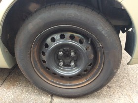 タイヤホイール前