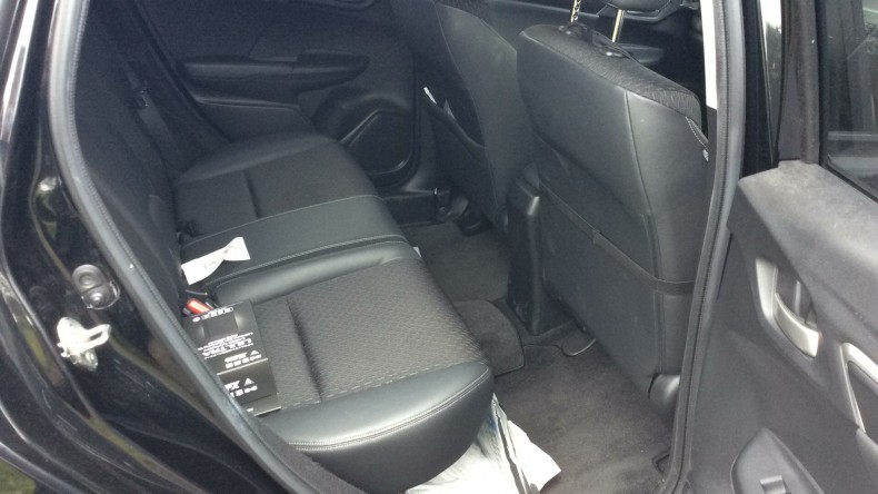 内装後方シート