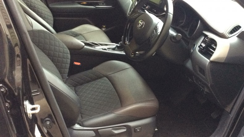 内装前方シート