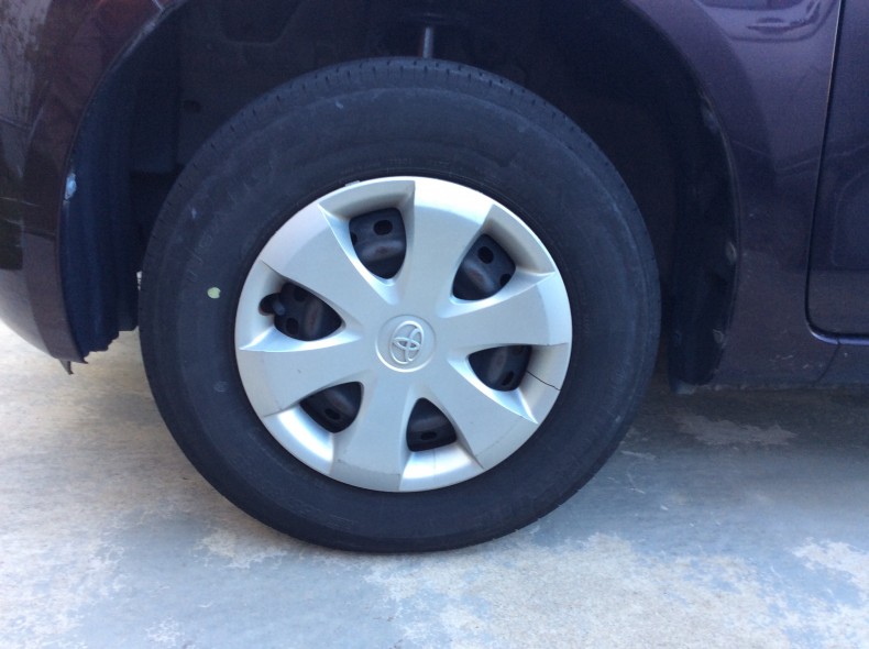 タイヤホイール前