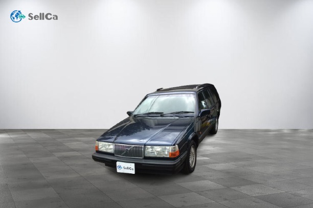 ボルボ　９４０エステートの車種サムネイル画像