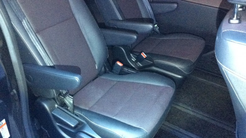 内装後方シート