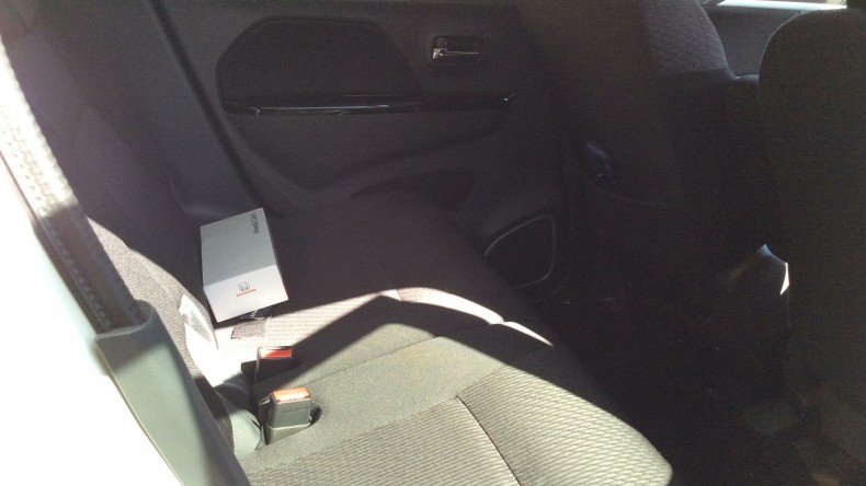 内装後方シート