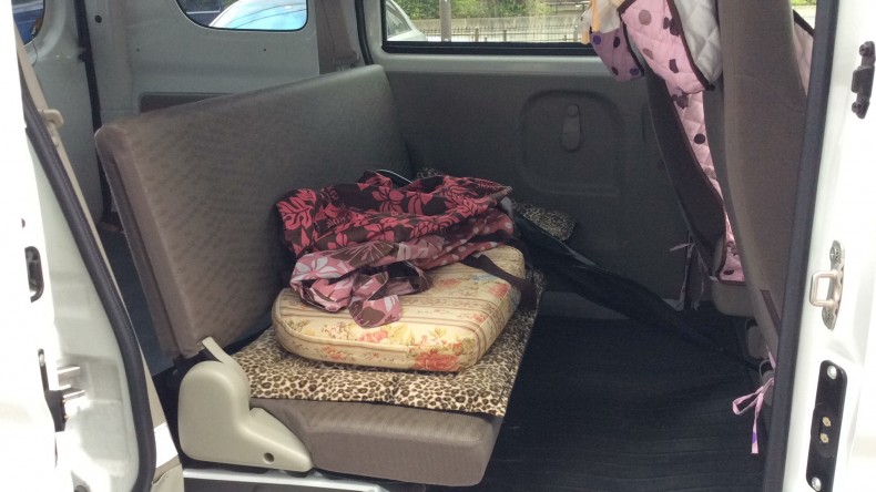 内装後方シート