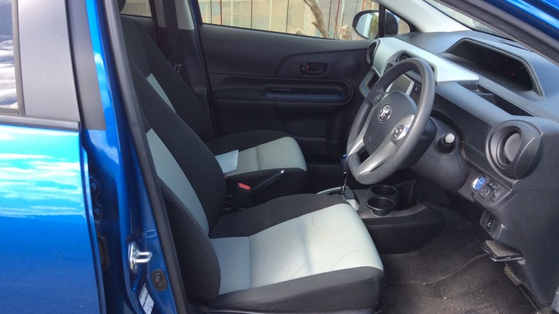 内装前方シート