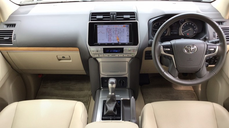 内装インパネ全体