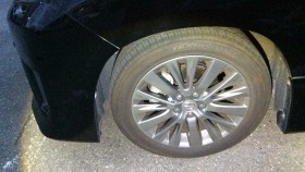 タイヤホイール前