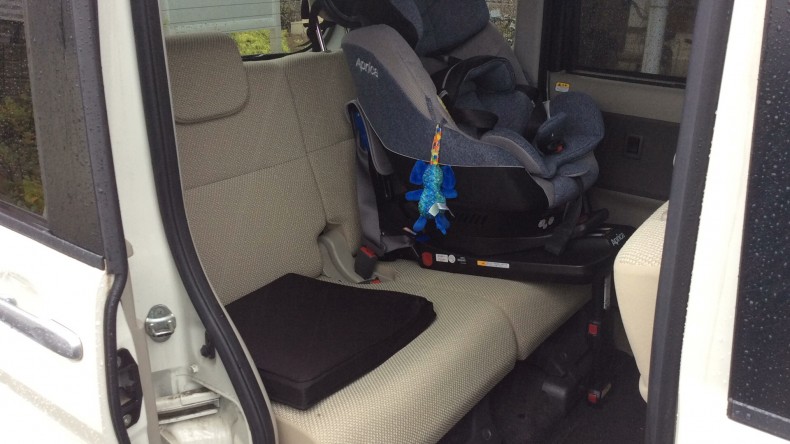 内装後方シート