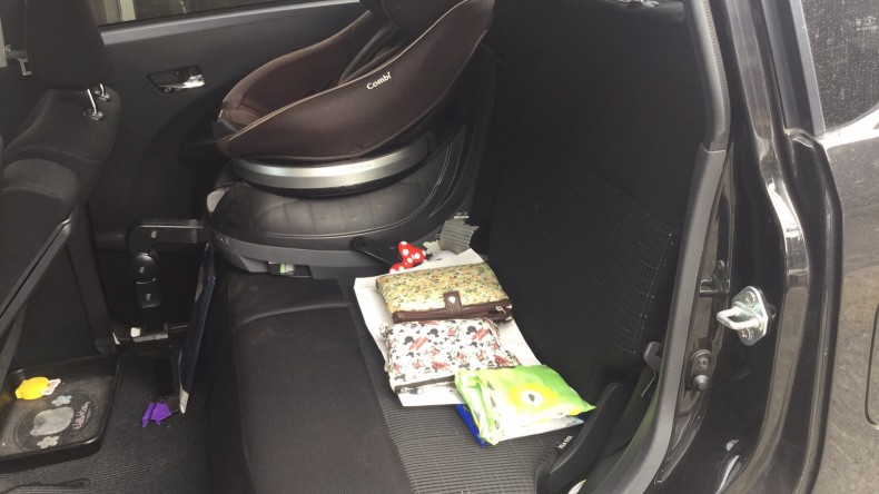 内装後方シート