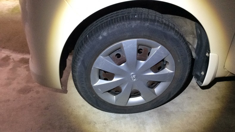 タイヤホイール前