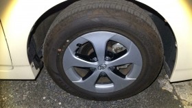 タイヤホイール前