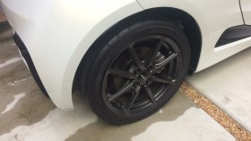 タイヤホイール前