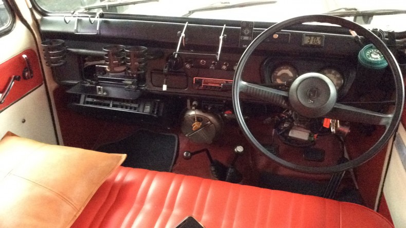 内装インパネ全体