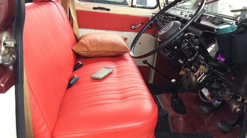 内装前方シート