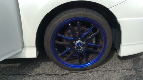 タイヤホイール前