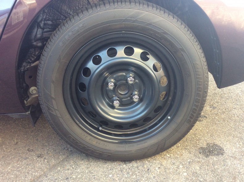 タイヤホイール前