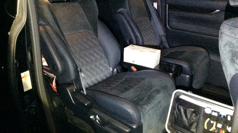 内装後方シート