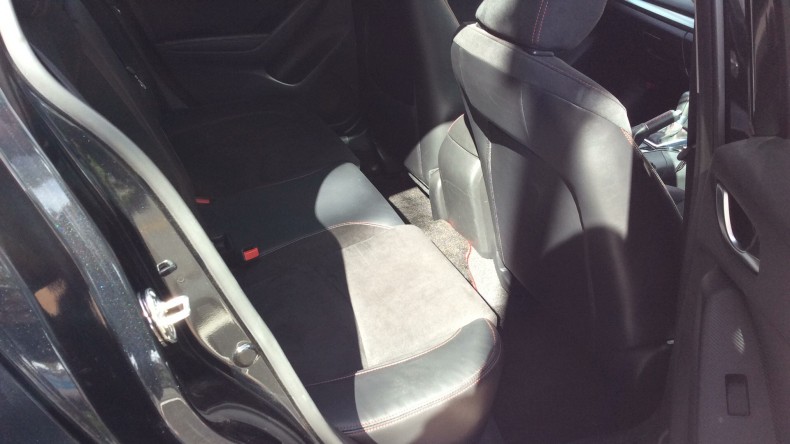 内装後方シート