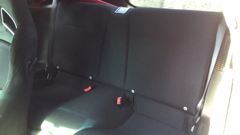 内装後方シート