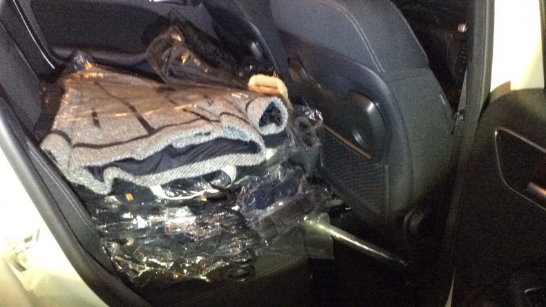 内装後方シート