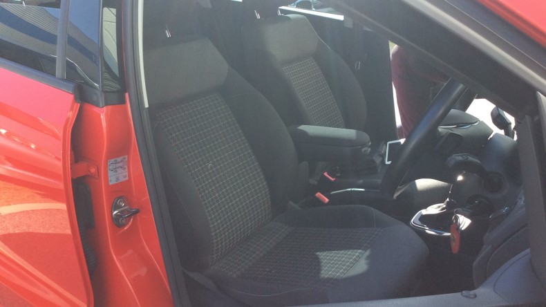 内装前方シート