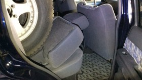 内装後方シート