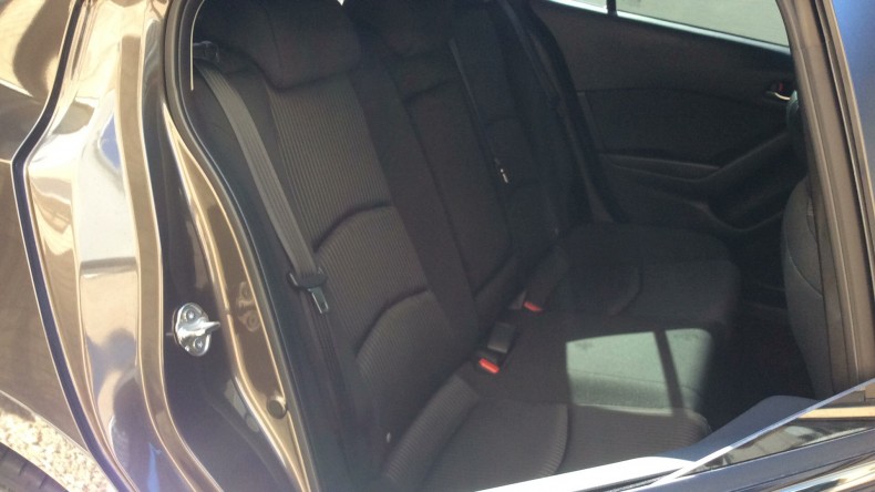 内装後方シート