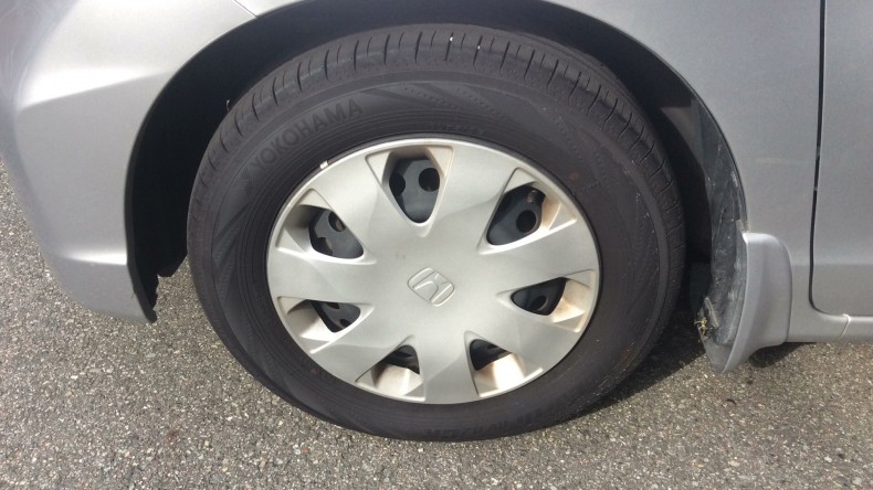 タイヤホイール前