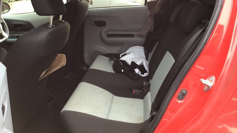 内装後方シート