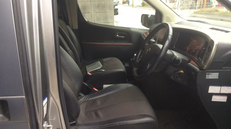 内装前方シート