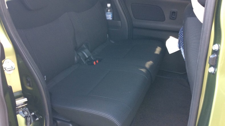 内装後方シート