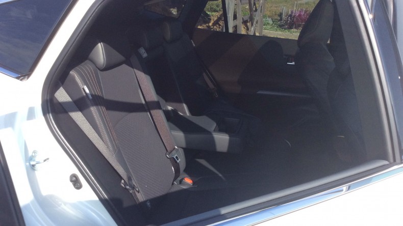 内装後方シート