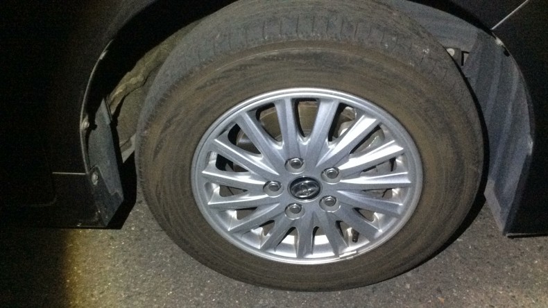 タイヤホイール前