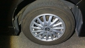 タイヤホイール前