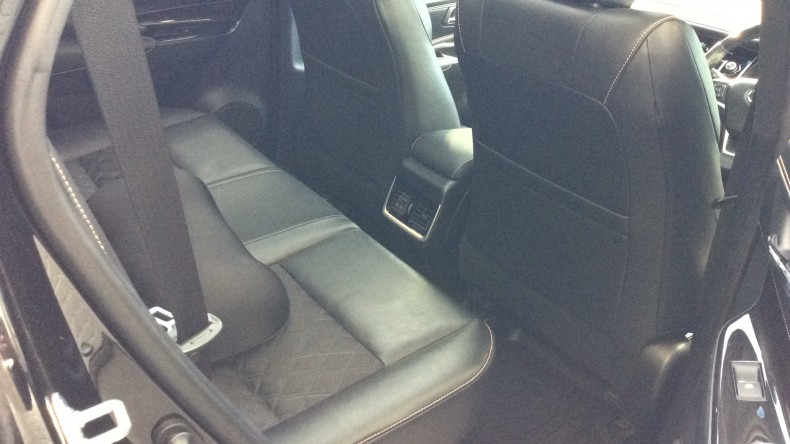 内装後方シート