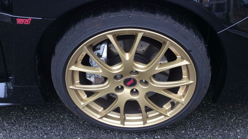 タイヤホイール前