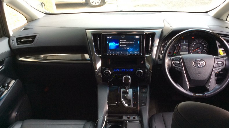 内装インパネ全体