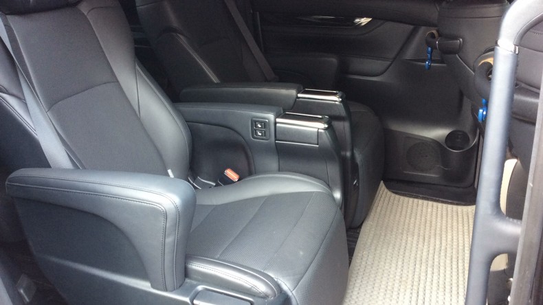 内装後方シート